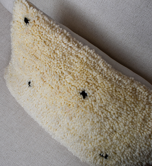 Dotted Fluffy cushion - Square - Image 3