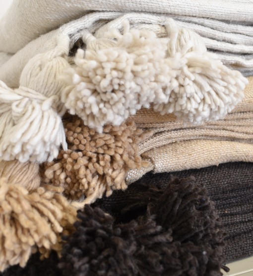 pompom blankets